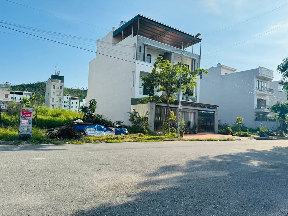 Đất nền Nam Ga Hạ Long 110m² giá 4.51 tỷ - Hướng Nam, đường rộng 14m