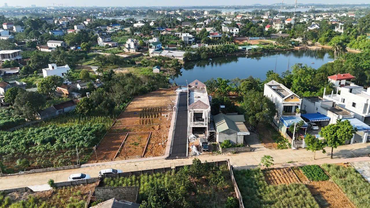 Đất nền Thôn 3, Xã Phú Cát 100m² giá 2 tỷ - Đầu tư sinh lời tốt!