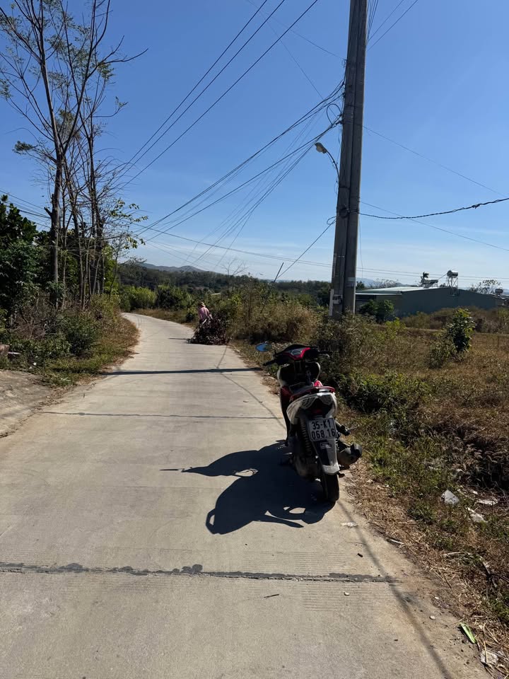 Đất thổ cư thôn 9 Đắk Cấm 200m² giá 600 triệu - Đường bê tông rộng rãi!