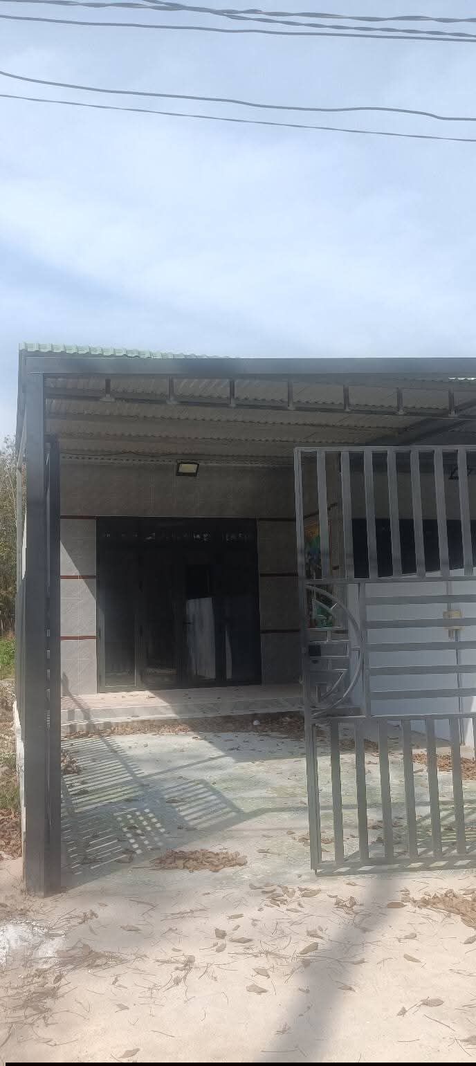 Nhà bán Xã Tân Khai, Huyện Hớn Quản 2500m² giá 800 triệu - Vị trí thuận lợi cách DT 756 chỉ 200m!