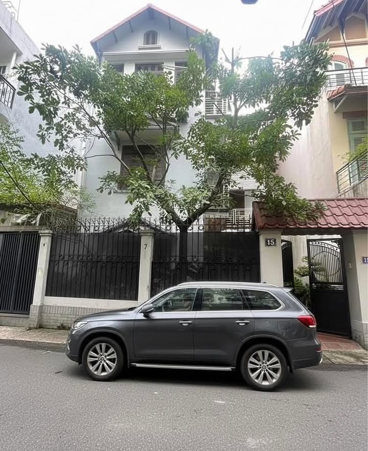 Nhà riêng Lạc Long Quân, Cầu Giấy 120m² giá thỏa thuận - Ô tô tránh, kinh doanh lý tưởng!