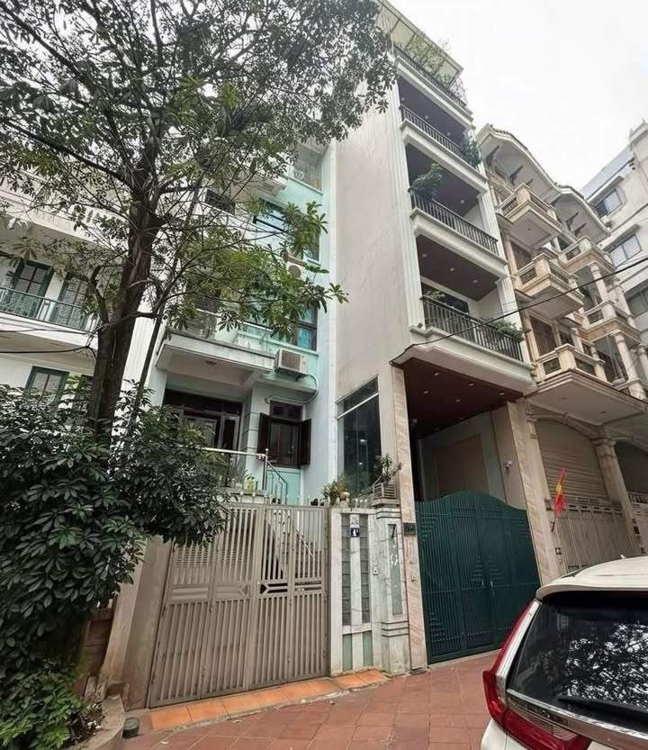 Bán nhà phân lô Tây Sơn, Đống Đa 107m² giá 2x tỷ - Kinh doanh đắc địa!