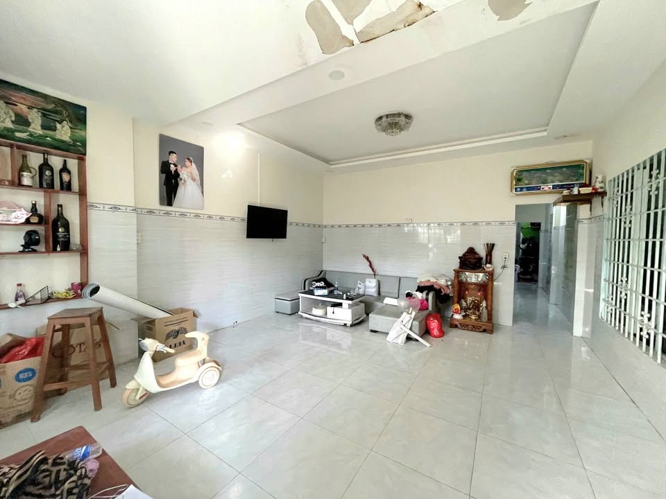 Nhà cấp 4 hẻm Nguyễn Khuyến, Vĩnh Hải 102m² giá 2.85 tỷ - Cơ hội đầu tư tuyệt vời!