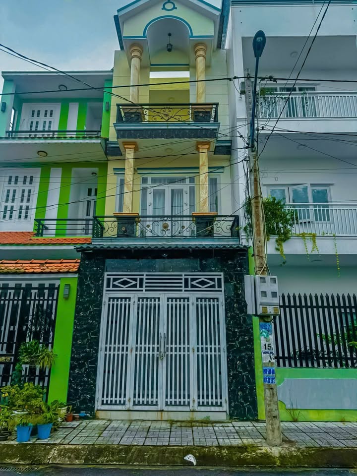 Nhà 2,5 Tầng Độc Lập KDC Cát Tường Phú Sinh 58m² giá 1.95 tỷ - Đầy đủ tiện nghi, gần công viên!