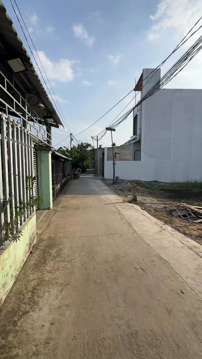 Nhà 1 trệt 1 lầu Phước Hậu 125m² giá 2.9 tỷ - Sổ hồng riêng, gần chợ trường học!