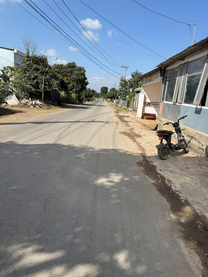 Đất thổ cư xã Ea M'nang 400m² giá 4.4 tỷ - Đường nhựa lớn, chính chủ bán gấp!