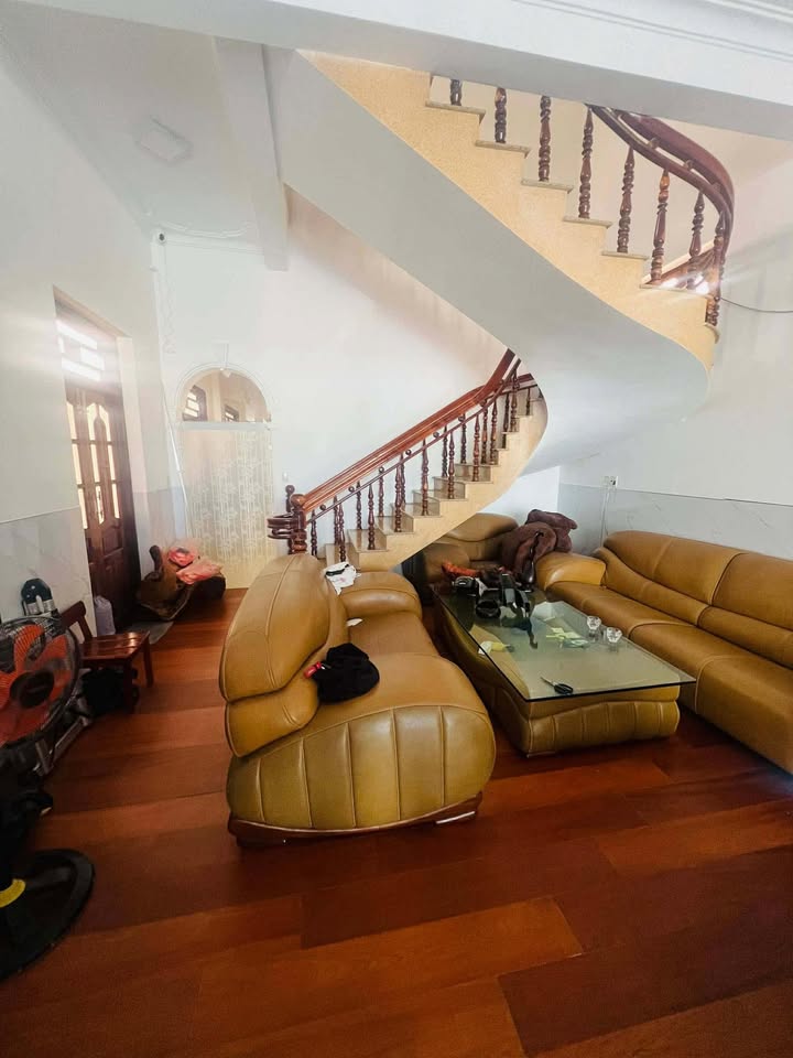 Bán nhà mặt tiền đường 3/4, Cam Linh 150m² giá 7 tỷ - Nhà kiên cố, thoáng mát!