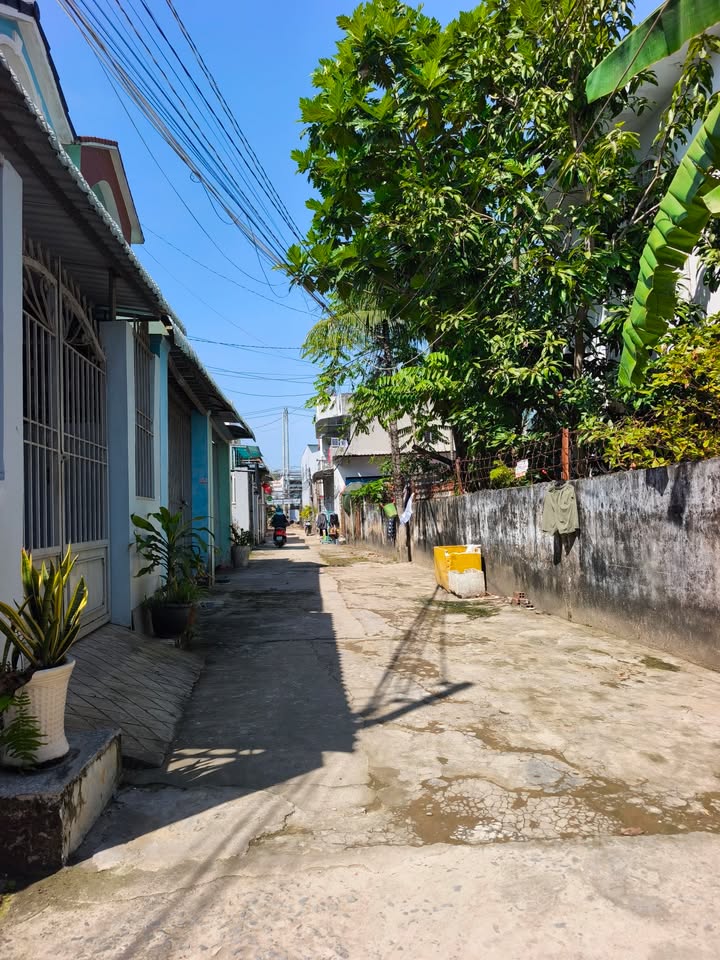 Nhà phố 2 tầng Trần Nam Phú, 85m² giá 2 tỷ - Không thể bỏ lỡ!