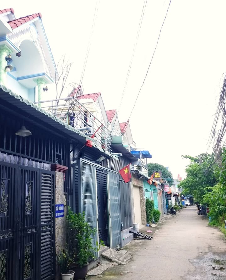 Nhà bán tại Chiêu Liêu, Dĩ An 95m² giá 3 tỷ - Kinh doanh ngay!