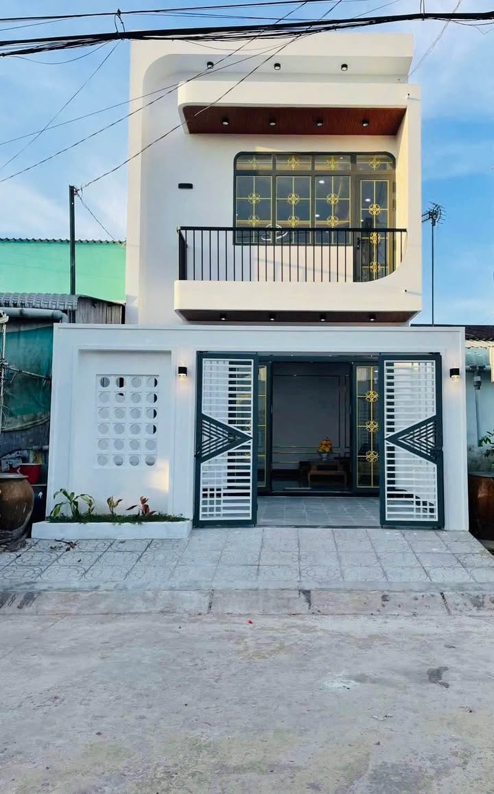 Nhà phố mới hoàn thiện tại Rạch Giá, 80m² giá 1.88 tỷ - Đường rộng ô tô vào tận nơi!