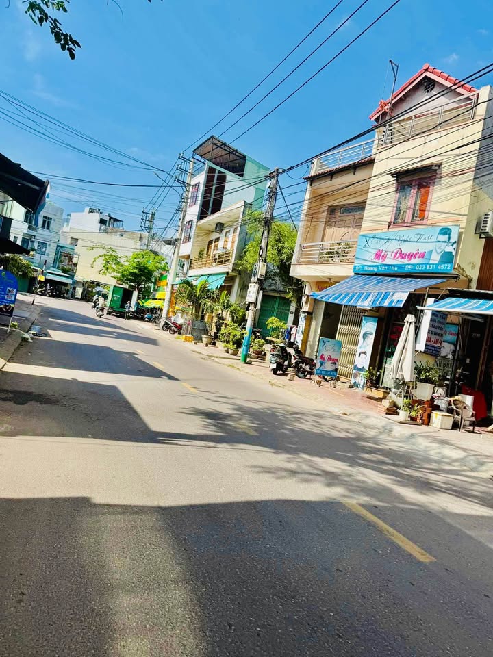 Nhà cấp 4 mặt tiền Hoàng Văn Thụ, Quy Nhơn 86.9m² giá 7.5 tỷ - Đầu tư sinh lời ngay!