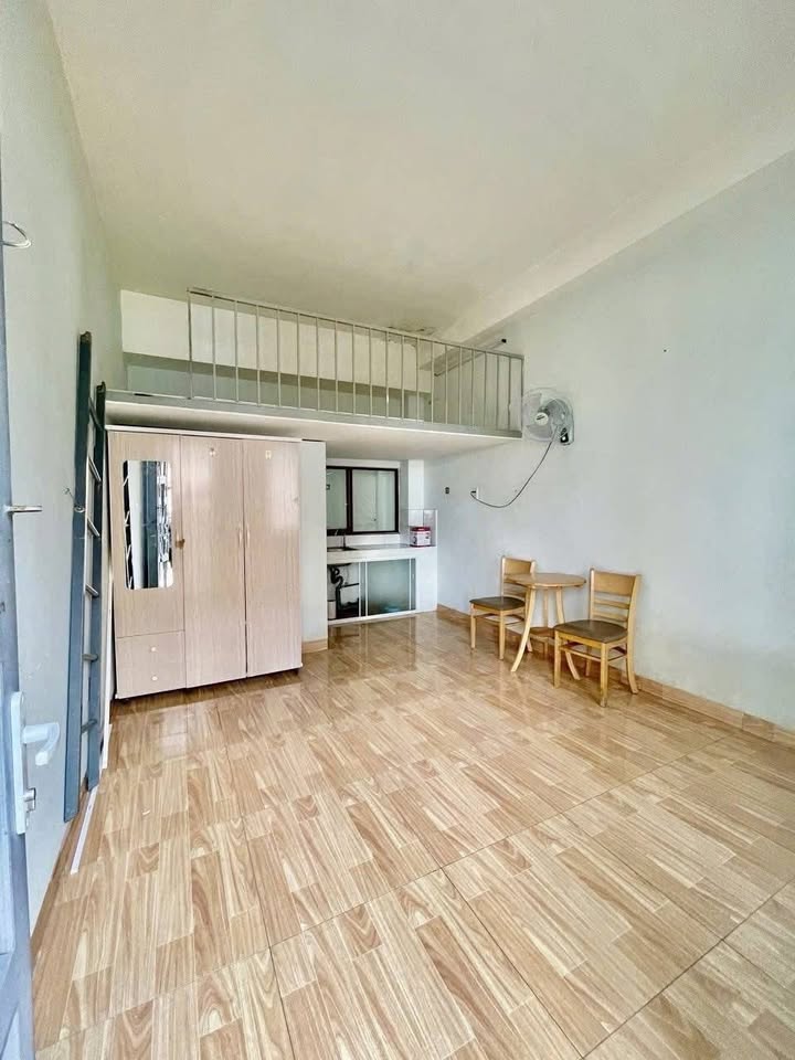 Phòng cho thuê tại Tân Bình 30m² giá 4.49 triệu - Ban công thoáng mát, tiện nghi đầy đủ!