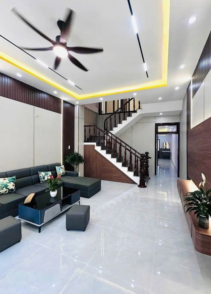 Nhà 3 tầng mặt tiền 7.5m tại KĐT Ven Sông Hòa Xuân 100m² giá 8.85 tỷ - Đầu tư sinh lời!