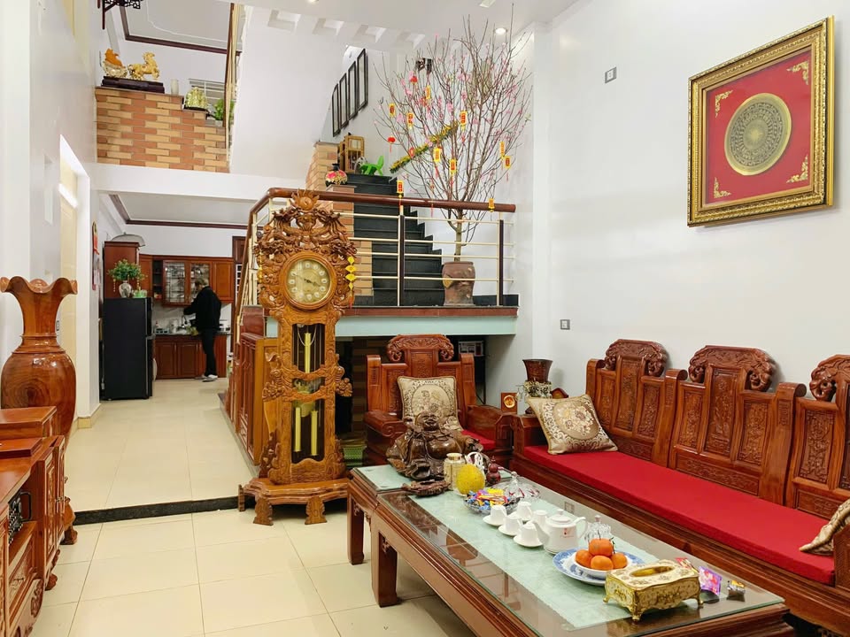 Nhà nguyên căn 3 tầng tại Phường Phú Sơn - Thuê ngay chỉ 6.9 triệu/tháng!