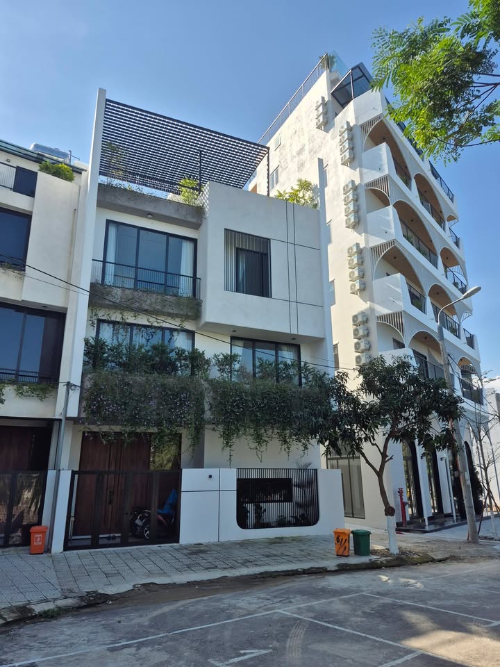 Nhà 3 tầng 100m² tại Nam Việt Á, Ngũ Hành Sơn, Đà Nẵng - Chính chủ bán gấp chỉ 9.8 tỷ!