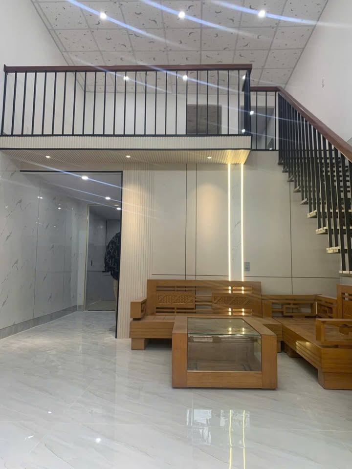 Nhà mới Tôn Đản 50m² giá 3.8 tỷ - Vào ở ngay trước Tết!