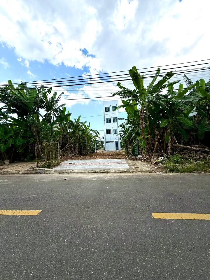 Đất nền đường Trần Viện 120m² giá 5.85 tỷ - Hướng Đông sạch đẹp