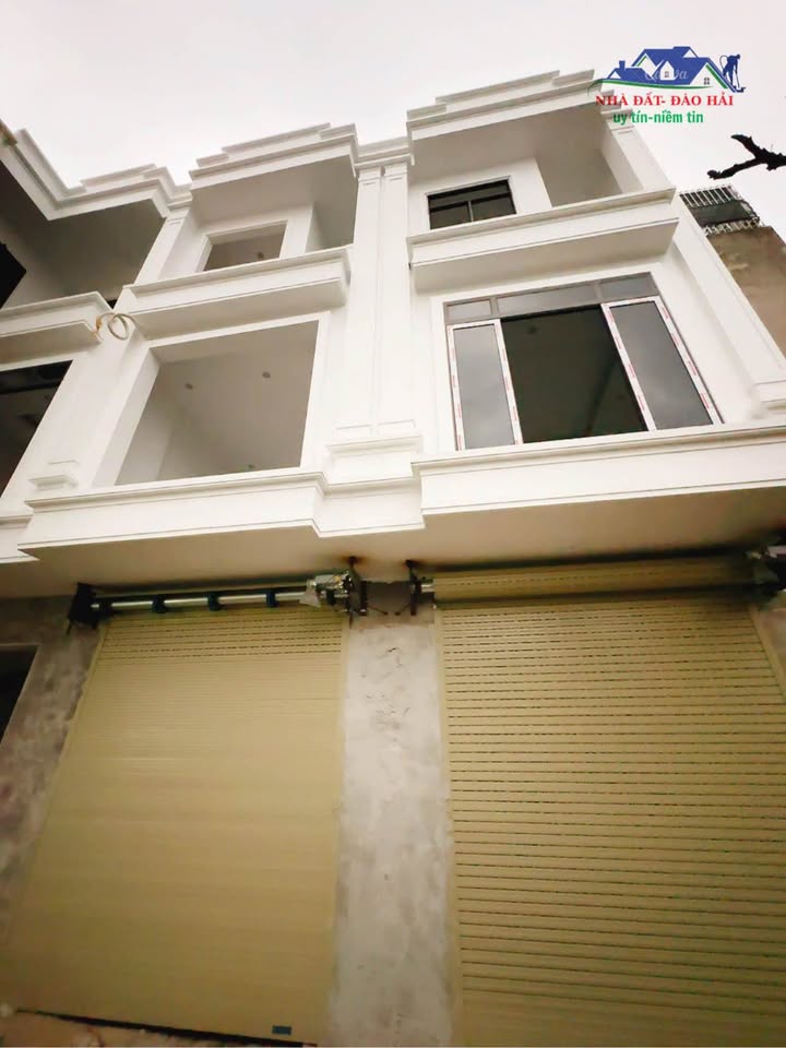 Nhà 3 tầng Quang Trung, Thái Bình 41m² giá 2.2 tỷ - Vị trí đắc địa, tiện ích đầy đủ!