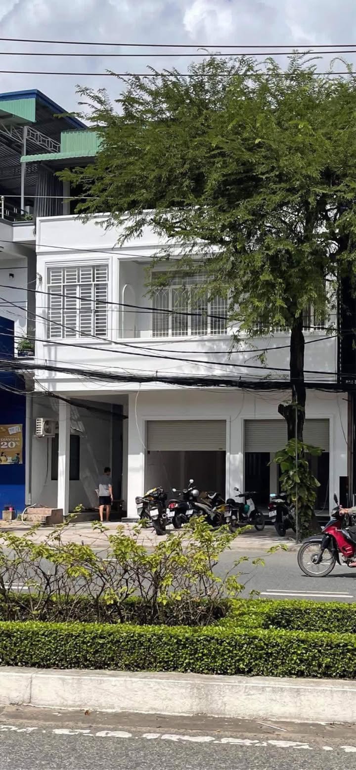 Bán nhà mặt tiền đường 30/4 Phường Tân An 194m² giá 20.99 tỷ - Vị trí đắc địa kinh doanh sầm uất!