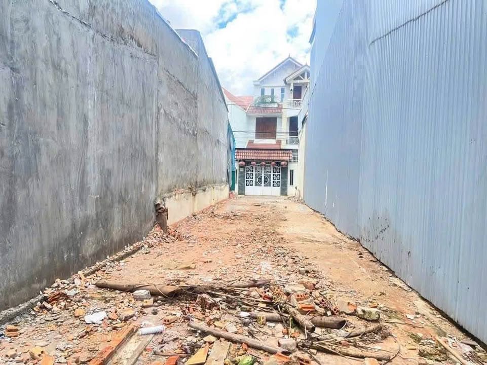 Đất nền hẻm 217 Ngô Quyền, Buôn Ma Thuột 84m² giá 4.75 tỷ - Sổ hồng chính chủ, thương lượng nhẹ!