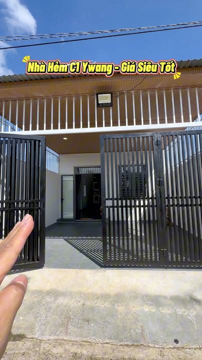 Nhà phố Ywang - Buôn Hdok 125m² giá 2.39 tỷ - Gần cổng chào Ea Kao!