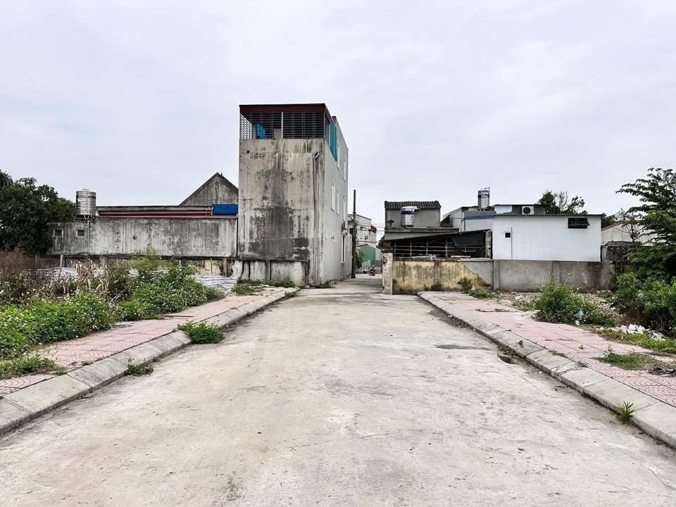 Bán đất chính chủ Thôn Tam Kiệt, Huyện Kiến Thuỵ 189m² - Đường 7m, tiện ích đầy đủ!