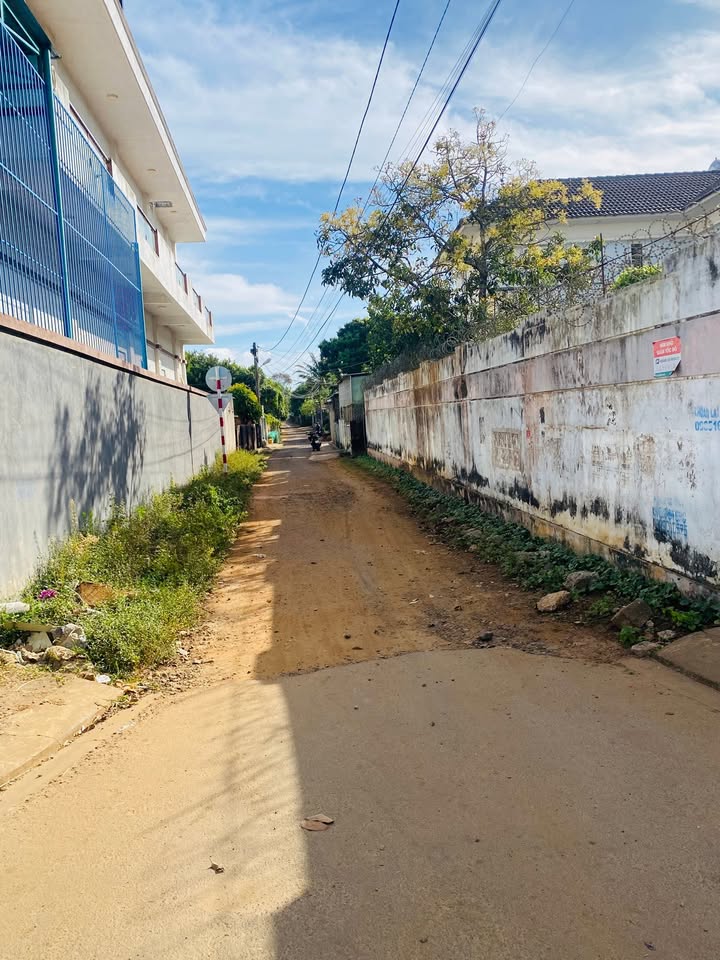 Đất thổ cư 90m² tại 178 Lê Đại Hành, Hai Bà Trưng - Giá chỉ 900 triệu!