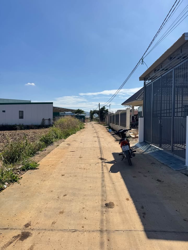 Nhà mới xây tại Liên Nghĩa, Đức Trọng, Lâm Đồng 175m² giá 2.2 tỷ - Sẵn sàng vào ở ngay!