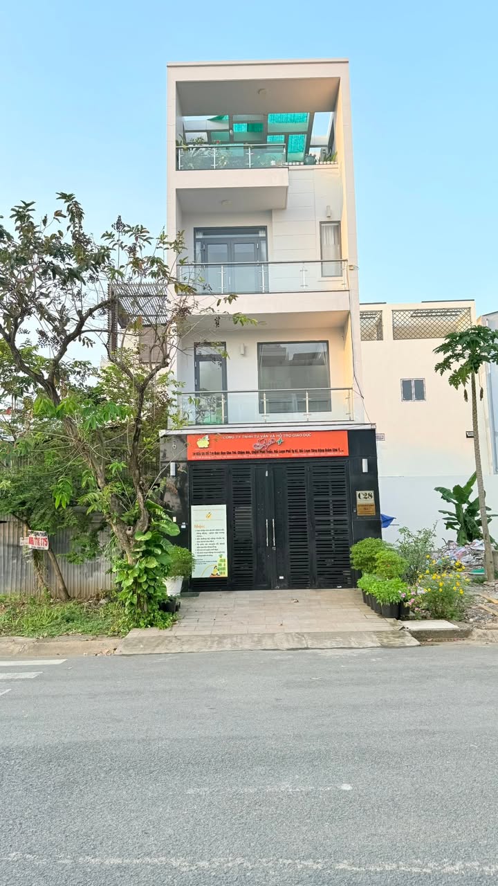 Nhà mặt tiền 20m Phú Mỹ, Quận 7 diện tích 90m² - Đầu tư sinh lời ngay công viên Bờ Sông!