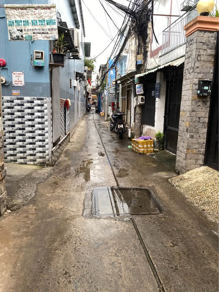 Nhà phố Tân Quy Quận 7 30m² giá 3.9 tỷ - Vị trí đắc địa chỉ cách Chợ chỉ 20m!