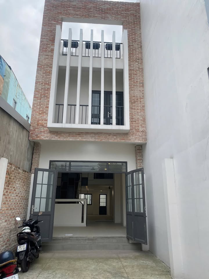Nhà mặt tiền Trương Phước Phan, Bình Tân 120m² - Giá 20 triệu/tháng, thương lượng!