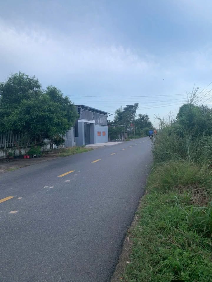 Đất thổ cư 300m² mặt tiền đường Lê Quý Đôn, xã Hồng Sơn, 1.8 tỷ - Cơ hội đầu tư hấp dẫn!