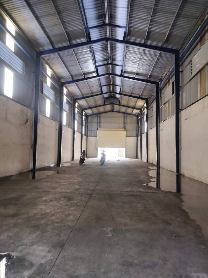 Kho xưởng cho thuê tại thị trấn Đức Hòa, 540m² giá 22 triệu - Đường xe container 24/24!