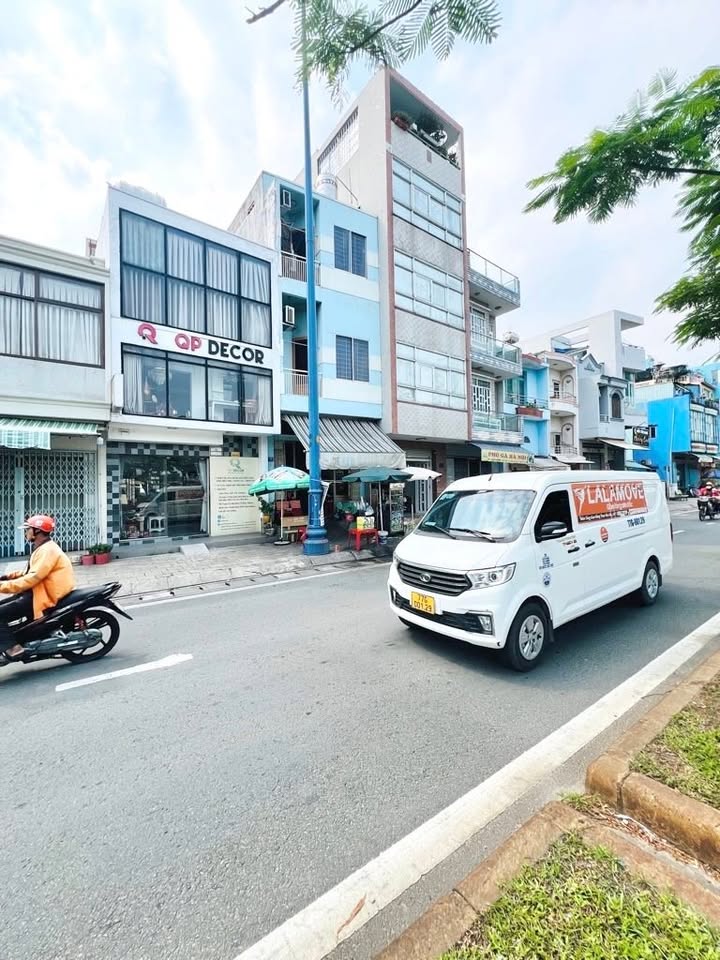 Nhà mặt tiền kinh doanh đại lộ Võ Văn Kiệt Quận 6 diện tích 78m² giá 6 tỷ - Đầu tư sinh lời ngay!