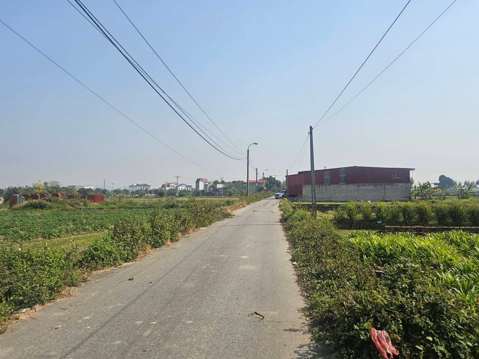 Lô đất trục chính Ngọc Đôi, Kim Chân 180m² giá 4.1 tỷ - Cơ hội sinh lời cao!