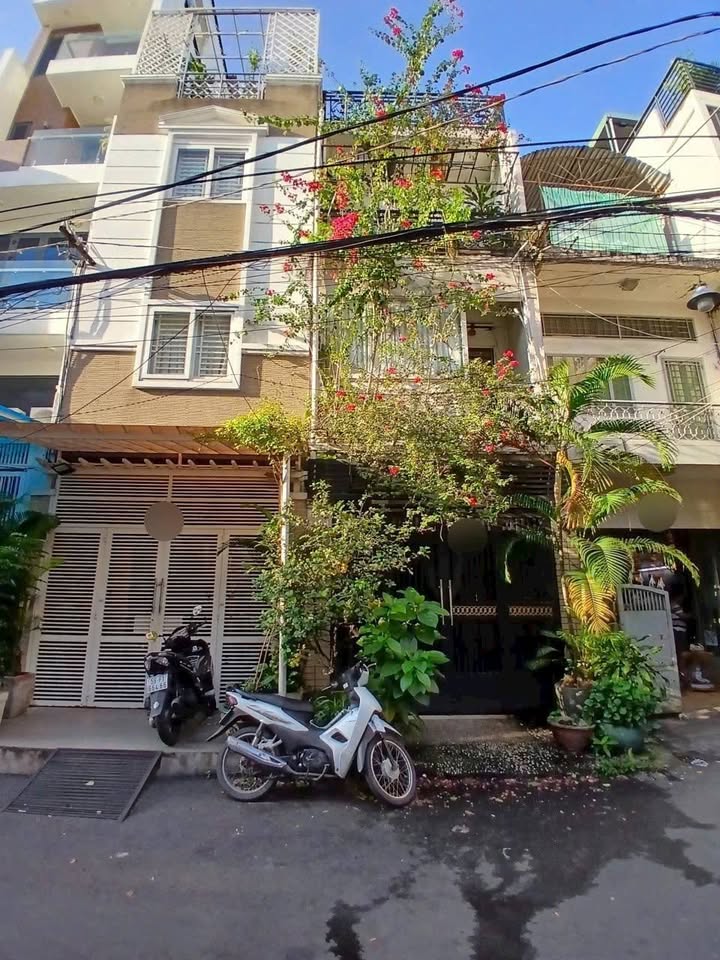 Nhà mặt hẻm Điện Biên Phủ, Quận 3, 64m² chỉ 12.99 tỷ - Giao dịch nhanh gọn!