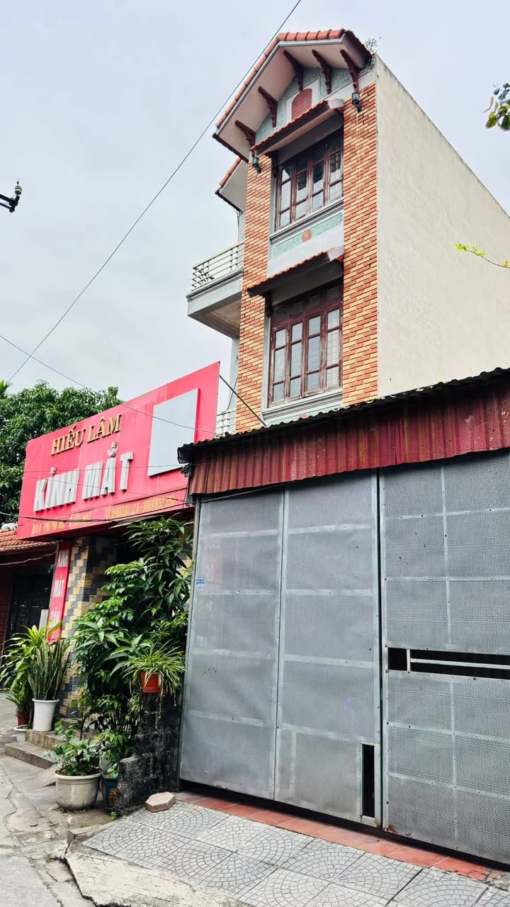 Nhà 3 tầng Hòa Mạc, Ninh Bình 105m² - Vị trí đắc địa, sẵn sàng ở ngay!