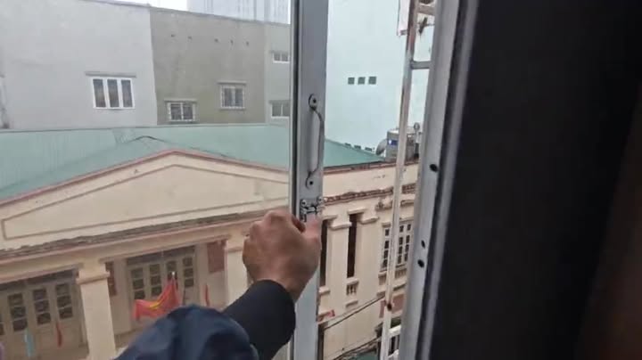 Phòng cho thuê 20m² tại 98 Trần Đăng Ninh, Hà Đông giá chỉ 2,3 triệu - Cơ hội tiết kiệm cho sinh viên!