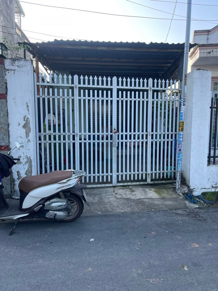 Nhà Phú Hòa, Thủ Dầu Một 118m² giá 2.7 tỷ - Sẵn sàng ở ngay!