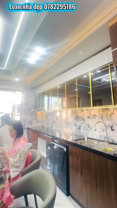 Nhà mặt đường Quỳnh Hoàng, 109m² - Đầy đủ nội thất, sẵn sàng vào ở ngay!