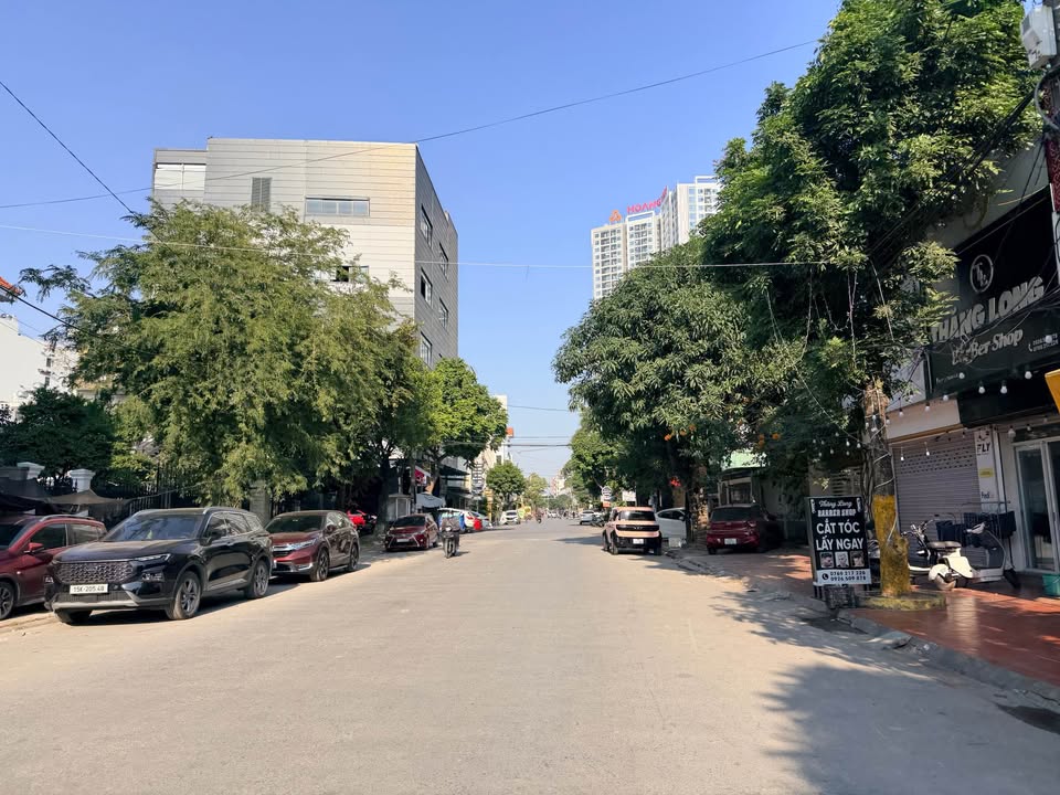 Đất đẹp tuyến 2 đường Thiên Lôi - Võ Nguyên Giáp 100m² giá 11 tỷ - Sổ đỏ chính chủ!