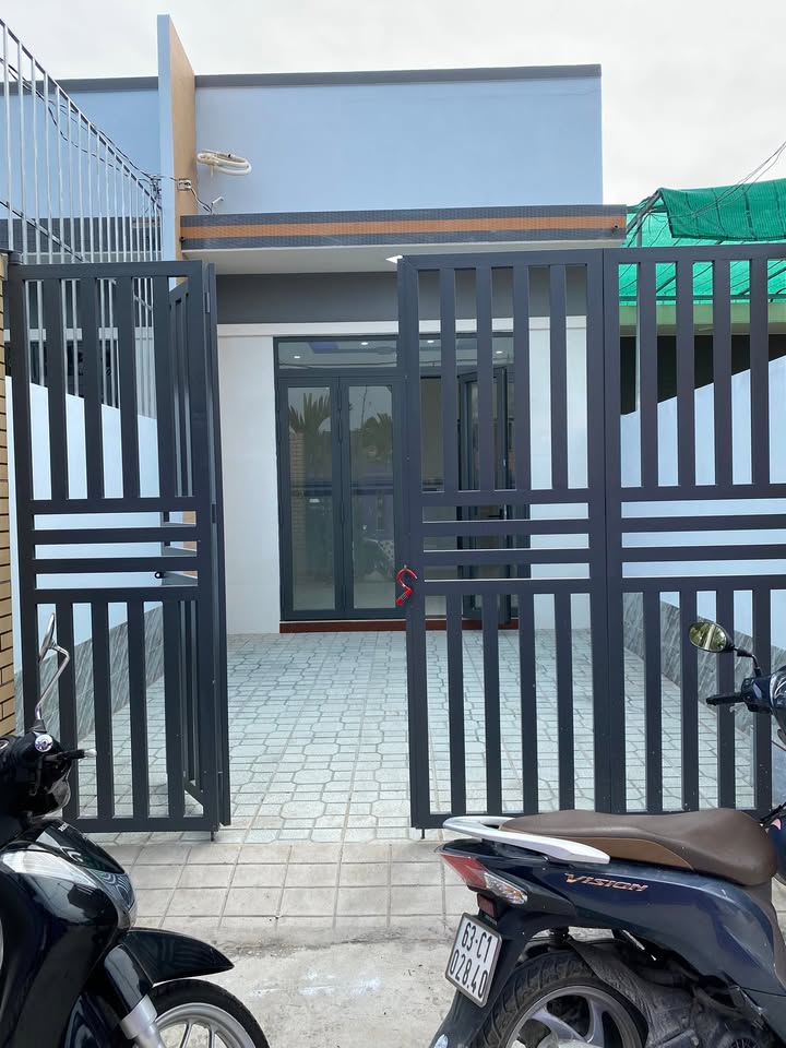 Nhà bán gần huyện lộ 93, ấp 4 xã Trung An, Mỹ Tho 112m² - Không gian sống thoáng đãng!