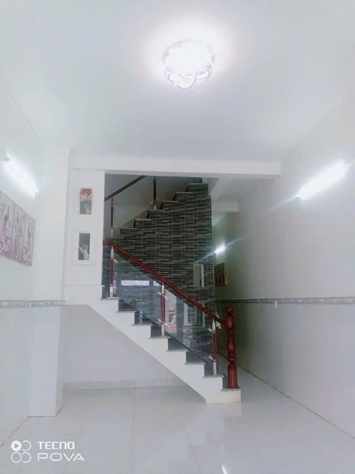 Nhà cho thuê KDC Trần Quang Diệu, Sóc Trăng 2PN - Thiết kế hiện đại, gần chợ tiện lợi!