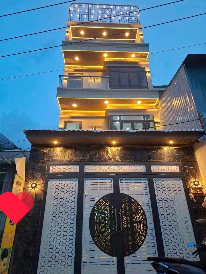 Nhà 4 tầng 84m² tại Ngô Chí Quốc, Bình Chiểu - Kinh doanh tốt, giá chỉ 5 tỷ!