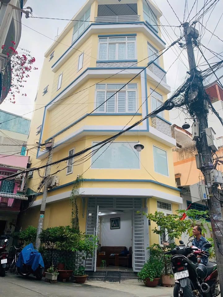 Nhà 5 tầng Trần Phú, Q.5 - Diện tích 363m² - Sát Q.1, giá 11.8 tỷ