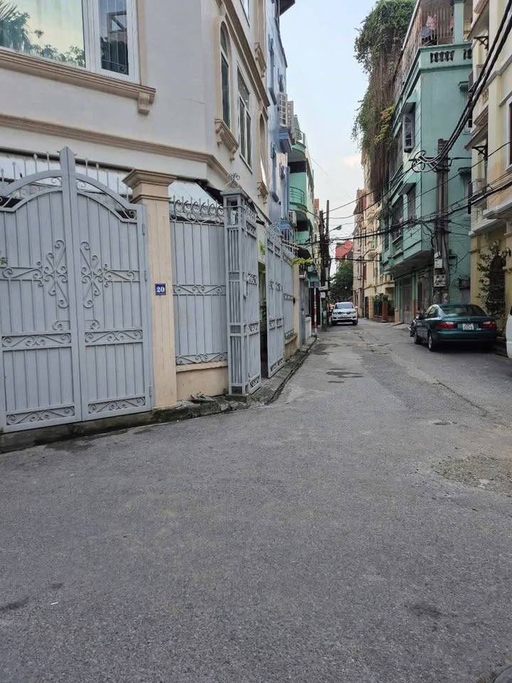 Townhouse Phú Thượng 120m² giá 27 tỷ - Lô góc ô tô thông thoáng!