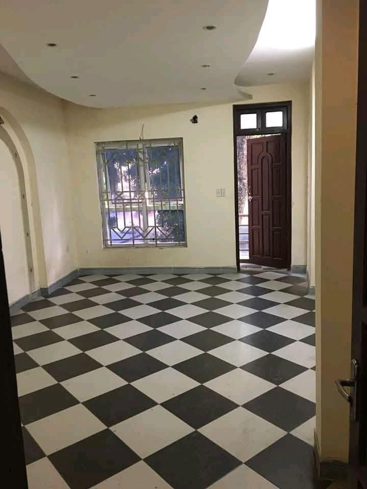 Phòng cho thuê tại 700 Hoàng Hoa Thám, Quận Ba Đình - Giá chỉ 2.6 triệu/tháng!