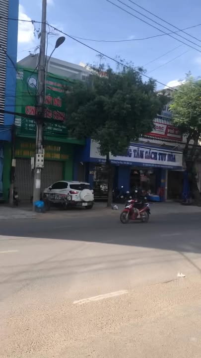 Nhà mặt tiền Nguyễn Trãi, Tuy Hòa 350m² giá 40 tỷ - Đầu tư kinh doanh sinh lời!