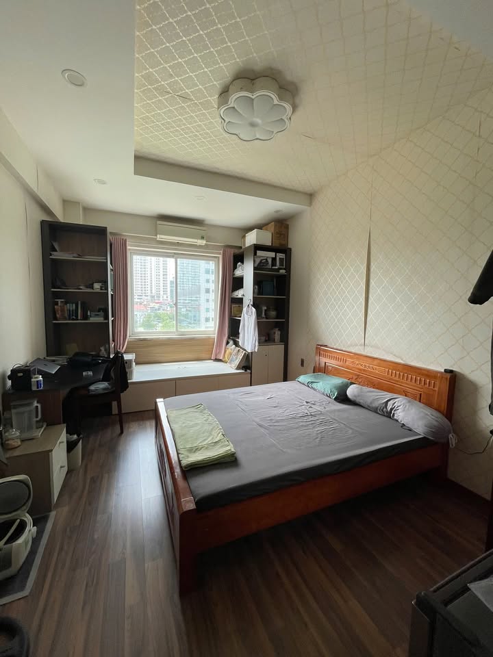 Phòng Master Chung Cư HH2 Dương Đình Nghệ, Cầu Giấy 130m² - Giá chỉ 6.5 triệu/tháng!