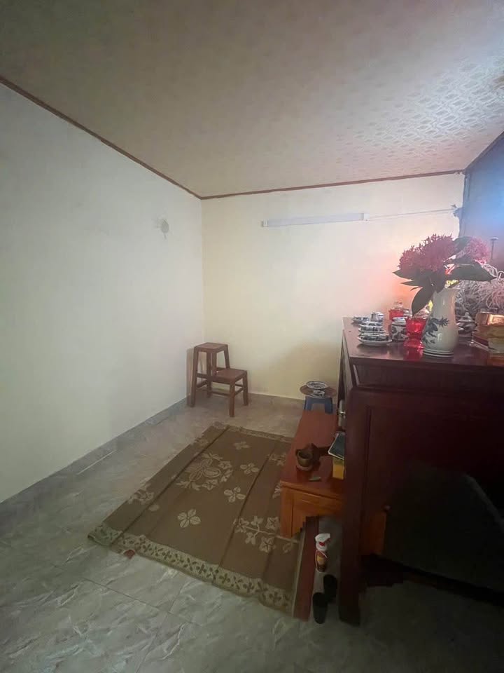 Nhà cấp 4 mặt đường Quốc lộ 4E, tổ 25, Phường Pom Hán, 110m² - Giao dịch nhanh chóng!